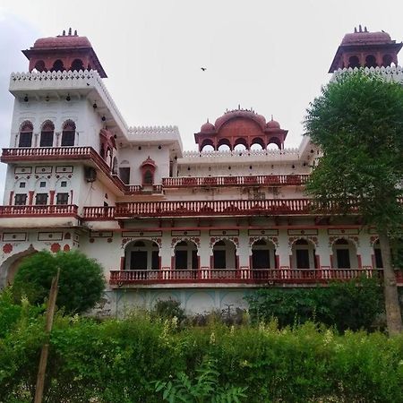 Готель Tordi Garh Malpura  Екстер'єр фото