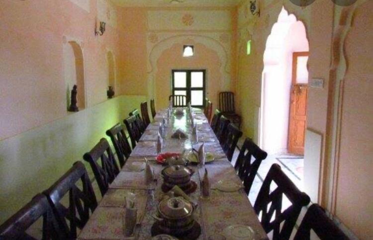 Готель Tordi Garh Malpura  Екстер'єр фото