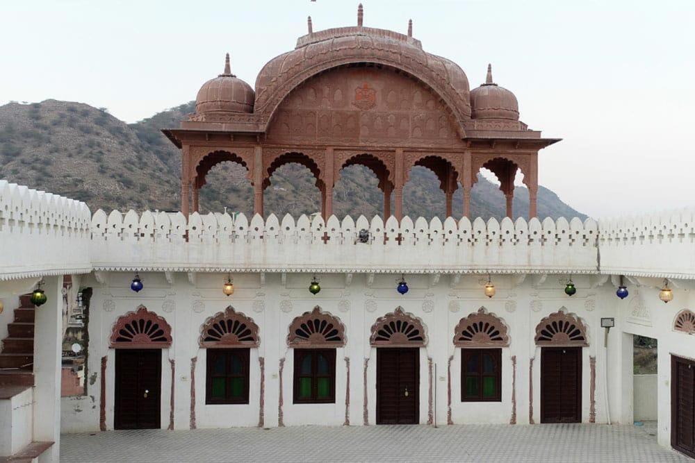 Готель Tordi Garh Malpura  Екстер'єр фото