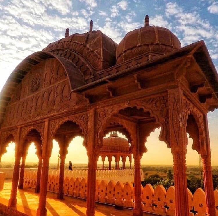 Готель Tordi Garh Malpura  Екстер'єр фото